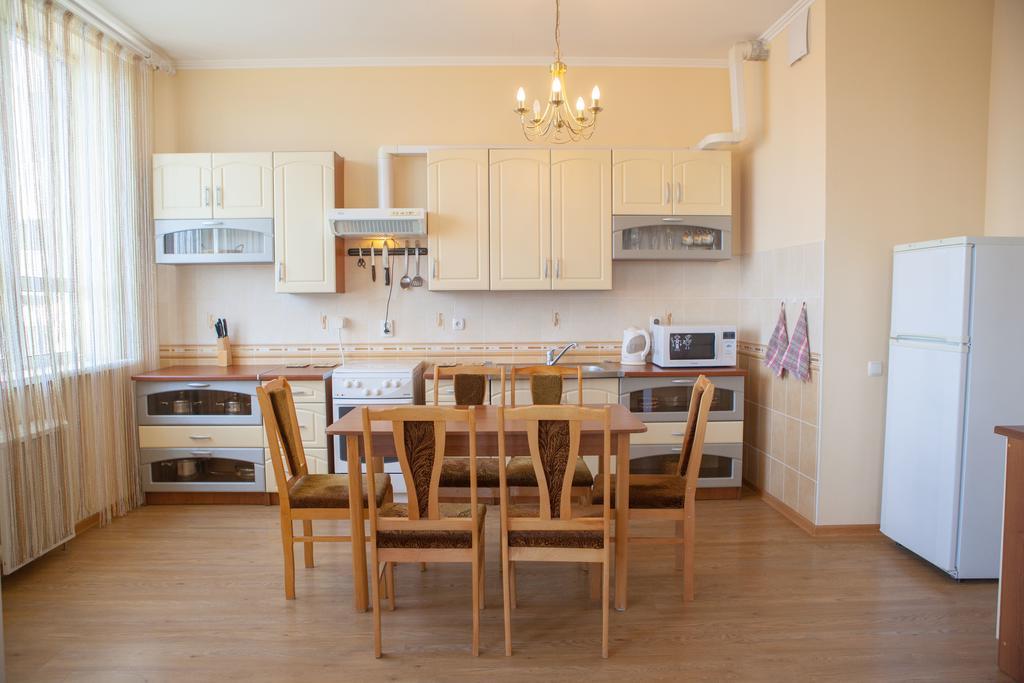 Apartment In 2 Min From Poznyaky Metro Station Київ Екстер'єр фото