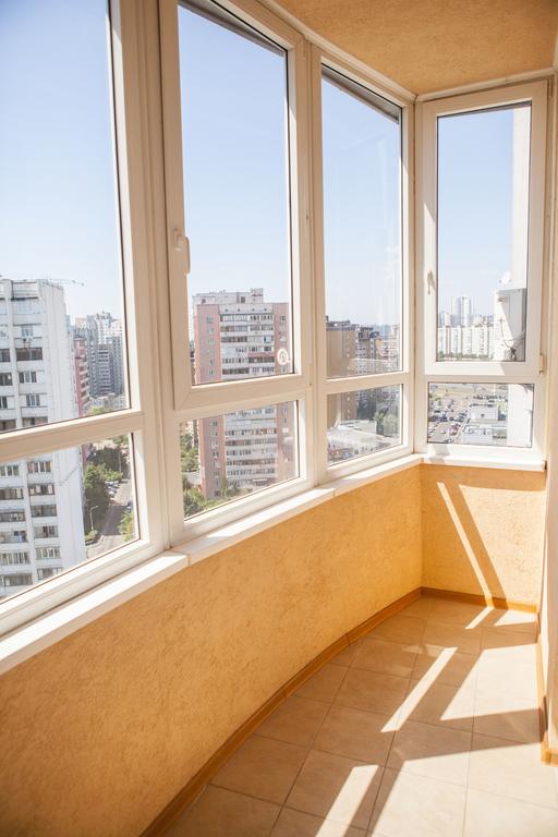 Apartment In 2 Min From Poznyaky Metro Station Київ Екстер'єр фото