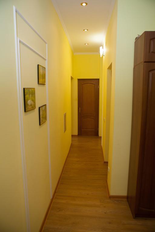Apartment In 2 Min From Poznyaky Metro Station Київ Екстер'єр фото